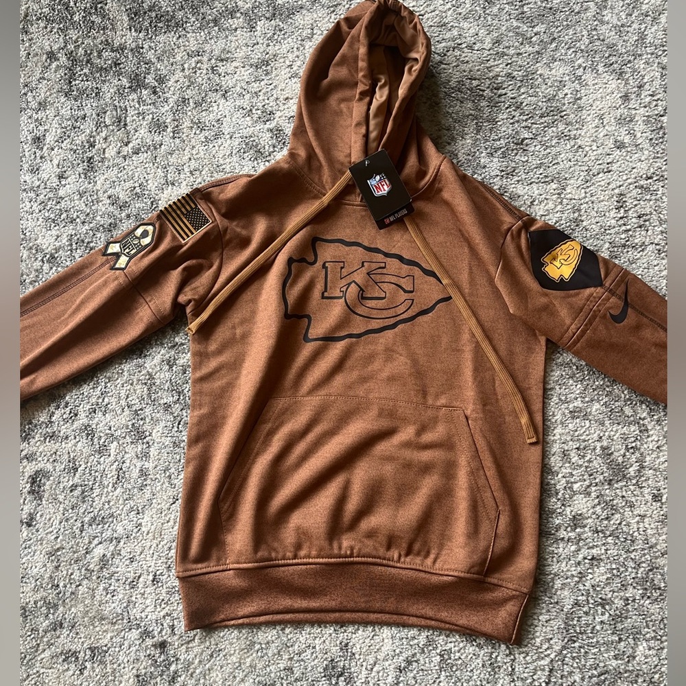 Kansas City Chiefs Salute to Military hoodie